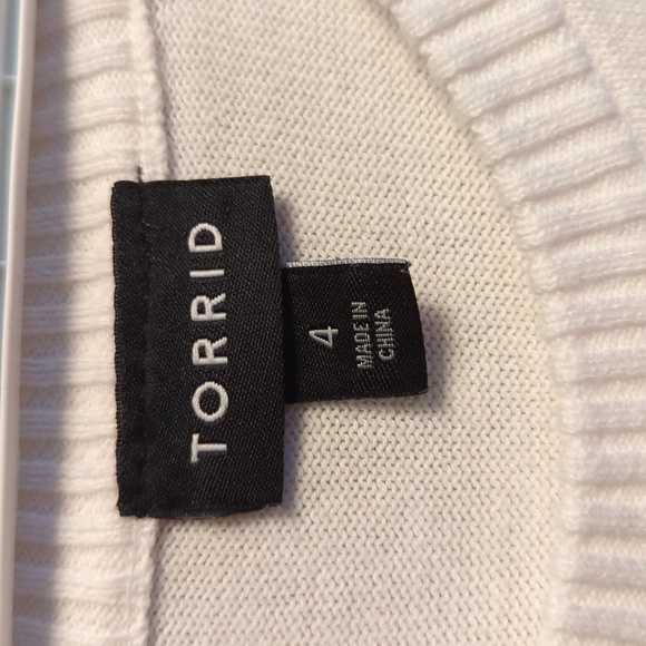 Torrid Sweater - 4X - Picture 4 of 5